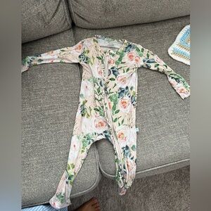 Posh peanut zip up pajamas 18-24 months. Ruffled butt